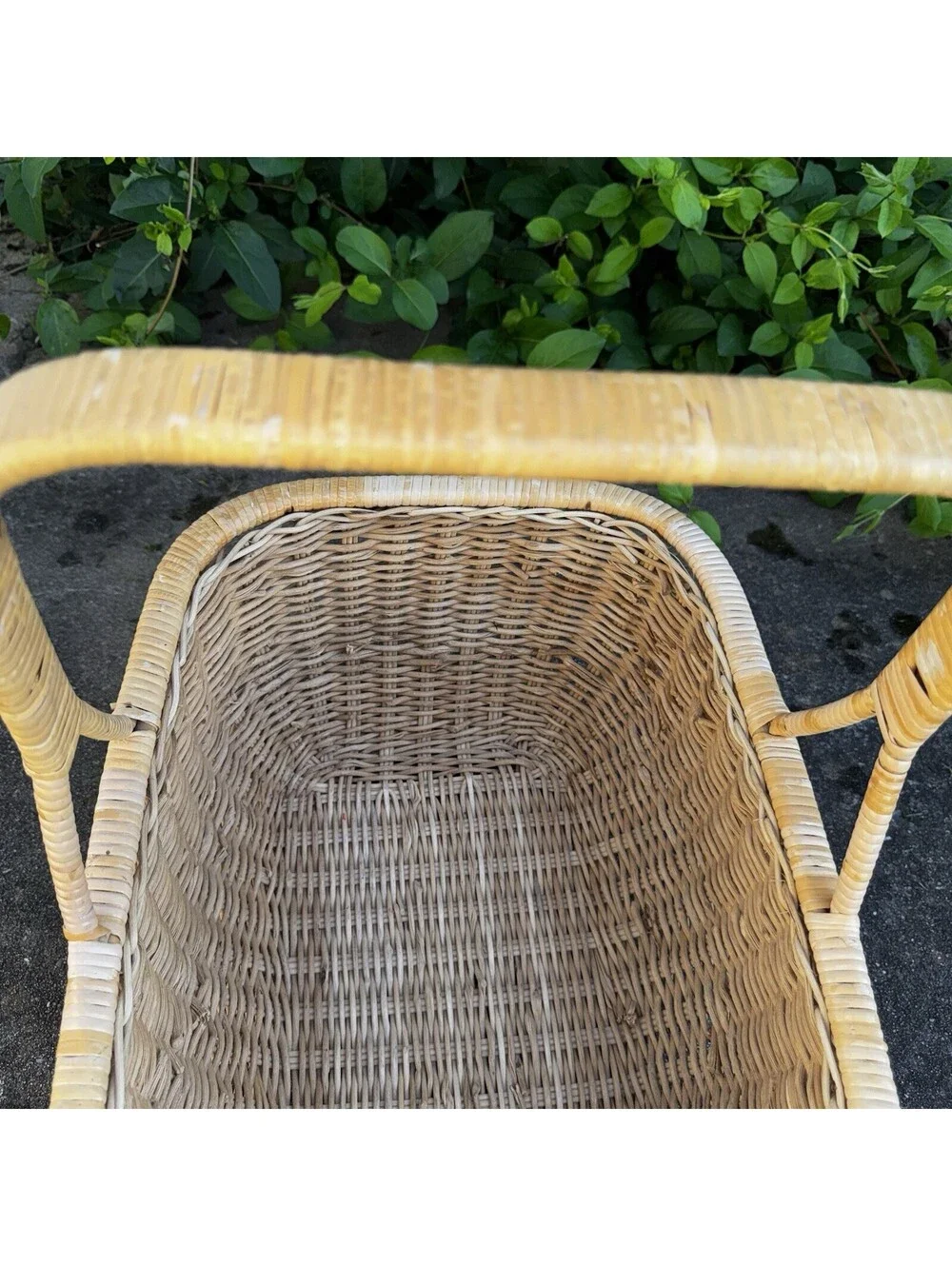 Vintage Wicker Market Basket Tote Handle Picnic Storage Farmhouse Decor 16” Tall